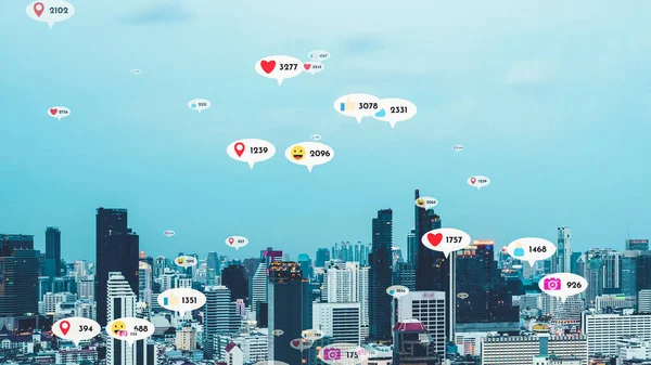 미디어 아이콘들은 사람들 네트워크 애플리케이션 호혜적 연결을 상공을 다닙니다 온라인 — 스톡 사진