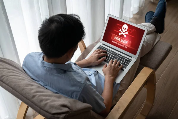 Virenwarnmeldung Auf Computerbildschirm Erkannte Modische Cyber Bedrohung Hacker Computervirus Und — Stockfoto